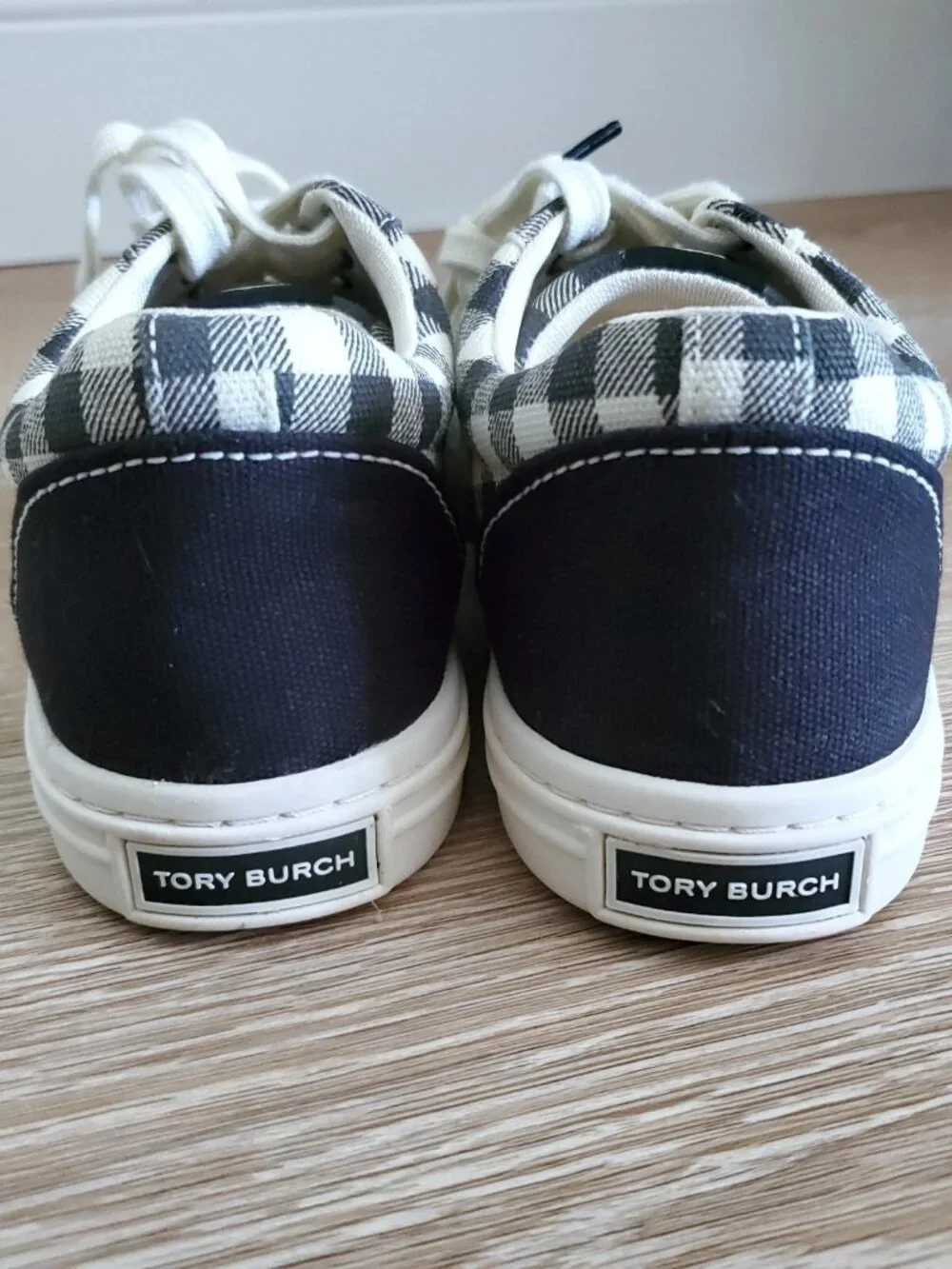 Tory Burch Classic Court Lace Up Black Gingham Canvas Sneaker Size 6